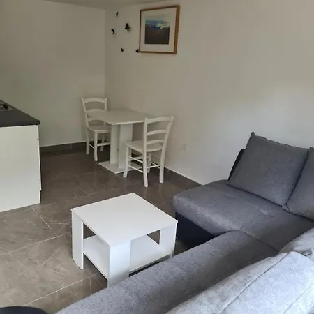 Marton Apartment *
